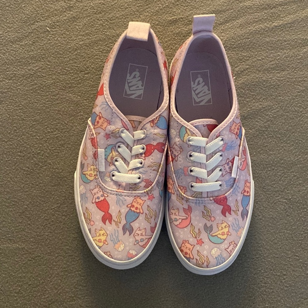 NWOT Kids Cat mermaid VANS never worn.